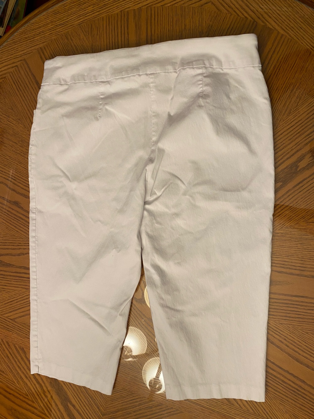 Terra & Sky White Mid-Rise Capri Pants